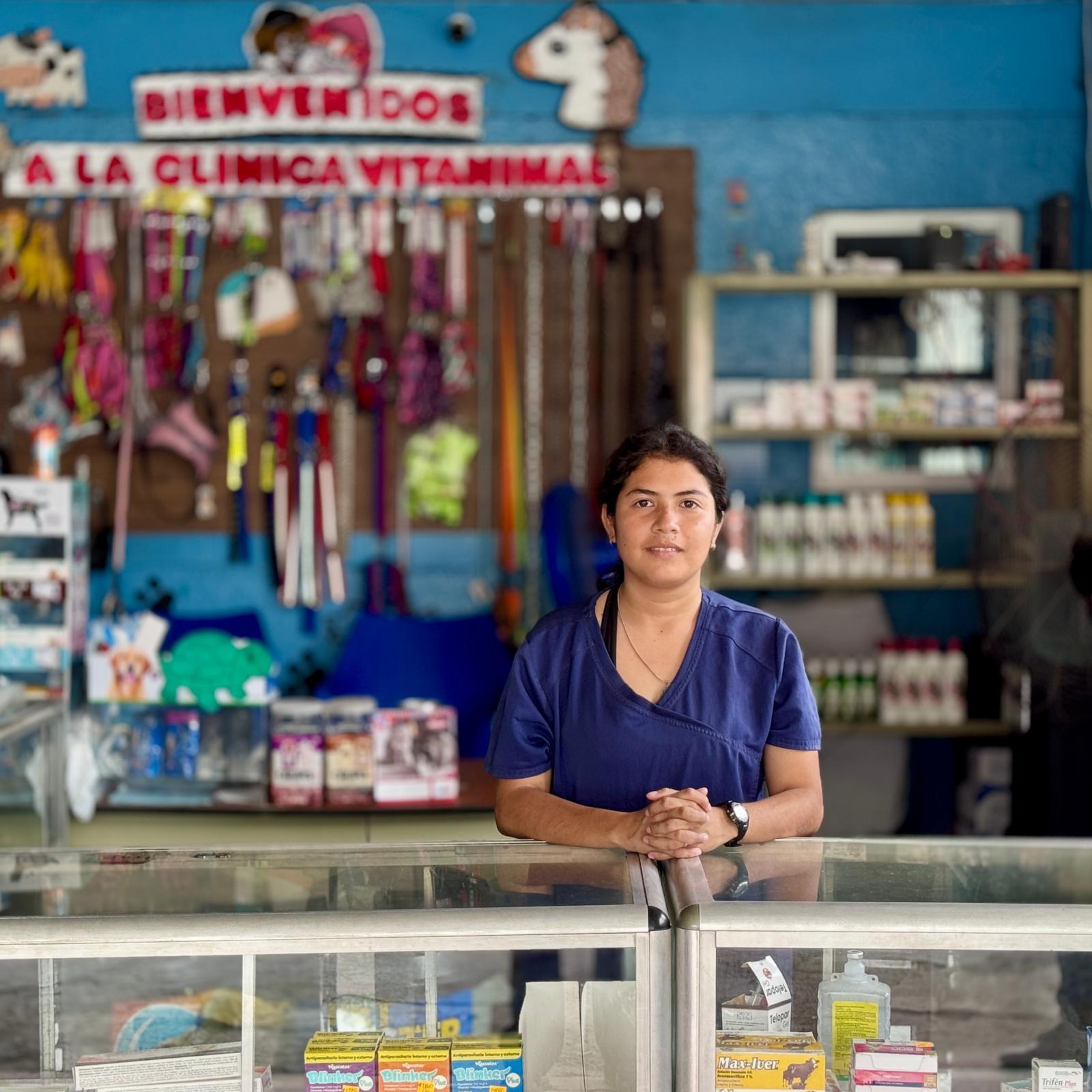 Anielka Guadalupe Velasquez, Community Bots alumna and veterinary medicine student